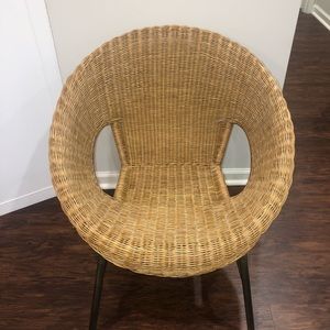 Circle woven chair